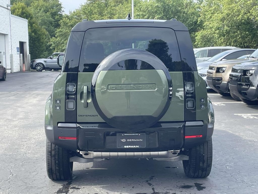 New 2026 Woolstone Green Land Rover S image 8