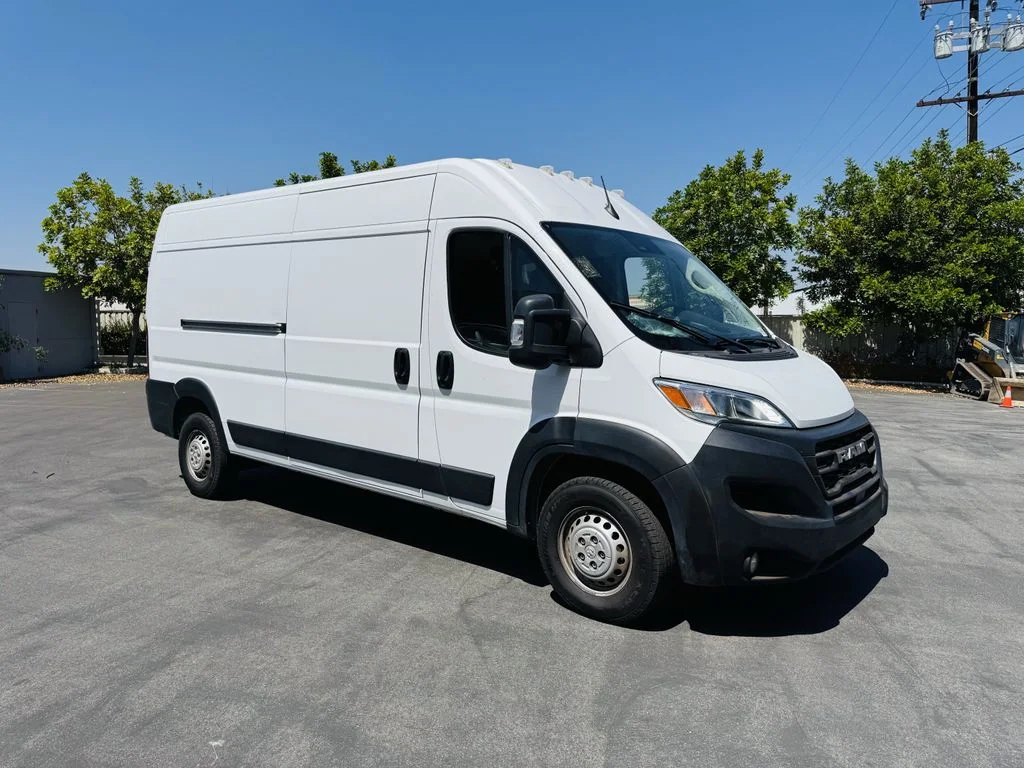 Used 2025 White Ram High Roof image 4