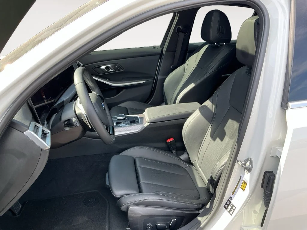 Used 2025 White BMW 330i xDrive image 16