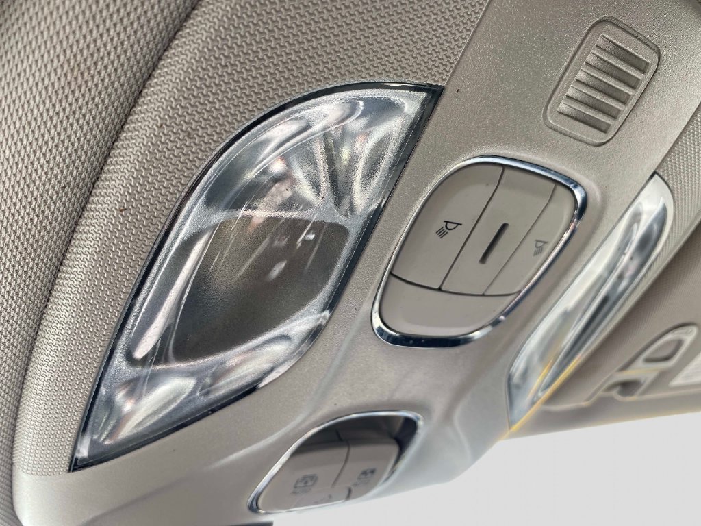 Used 2022 Black Jeep Latitude image 29