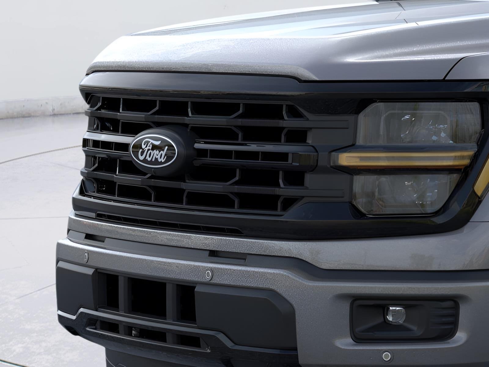 New 2026 Carbonized Gray Metallic Ford XLT image 17