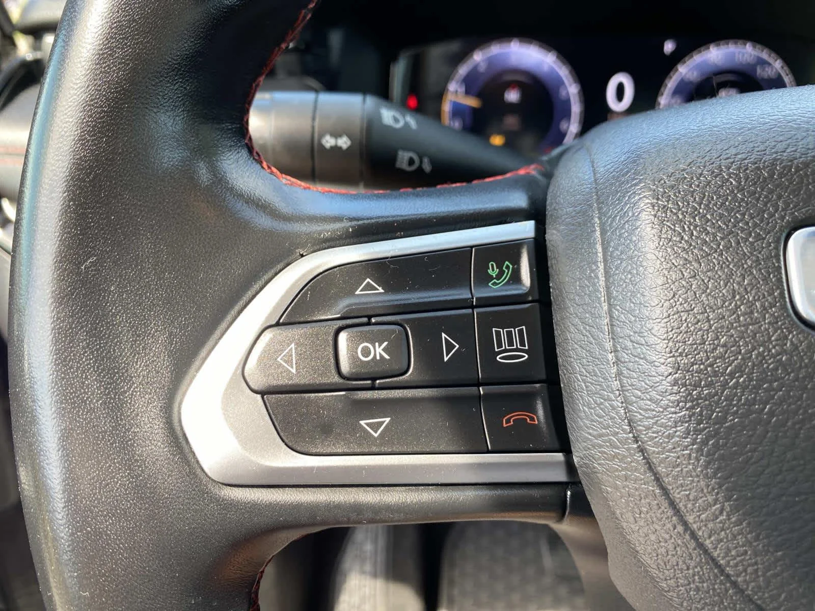 Certified Used 2022 Sting-Gray Clearcoat Jeep Trailhawk image 21