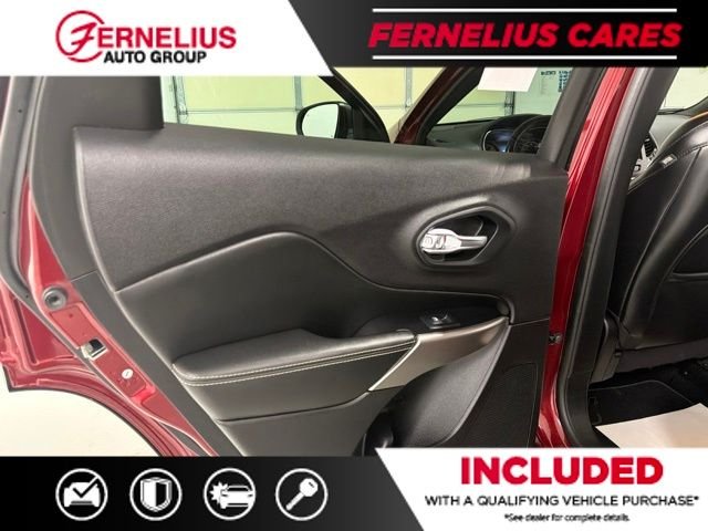 Used 2021 Red Jeep Latitude Lux image 15