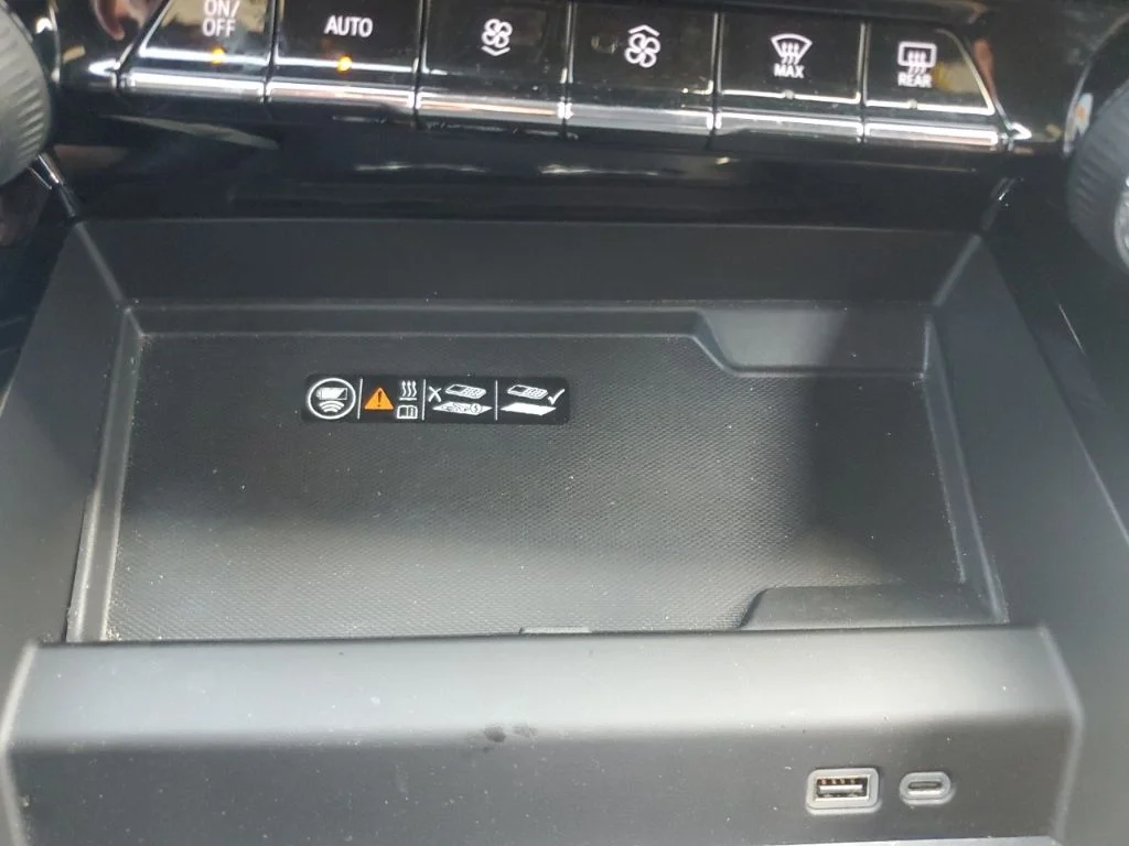 Used 2025 Black Chevrolet LT image 25