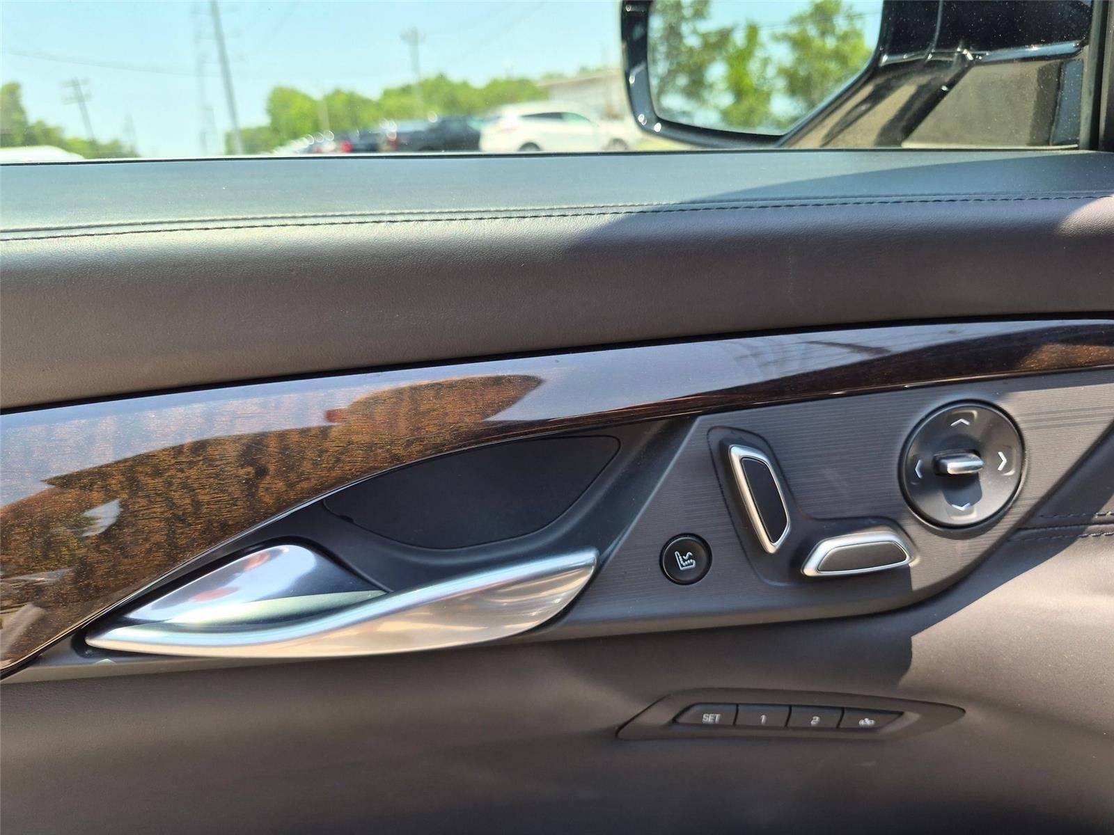Used 2018 Stellar Black Metallic Cadillac Platinum AWD image 12