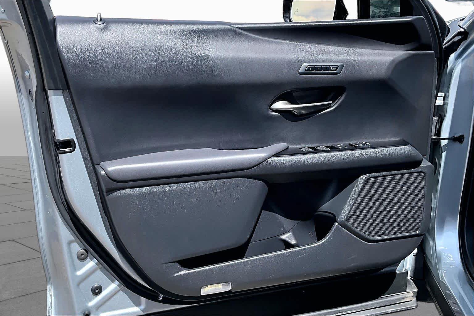 Used 2023 Iridium with Obsidian Roof Lexus F SPORT Handling image 21