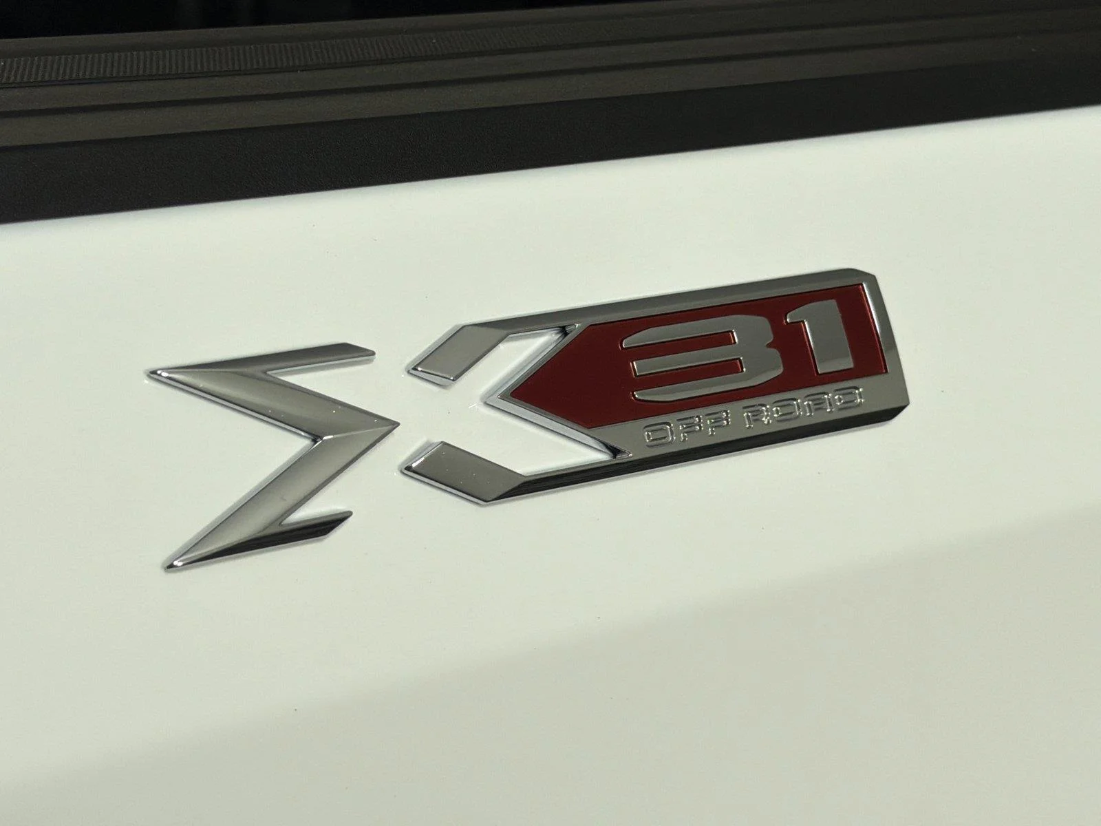 New 2026 Summit White GMC Elevation image 16