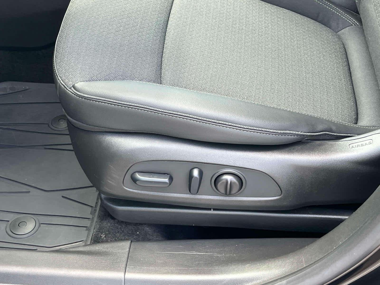 Certified Used 2023 Ebony Twilight Metallic Buick Select image 16
