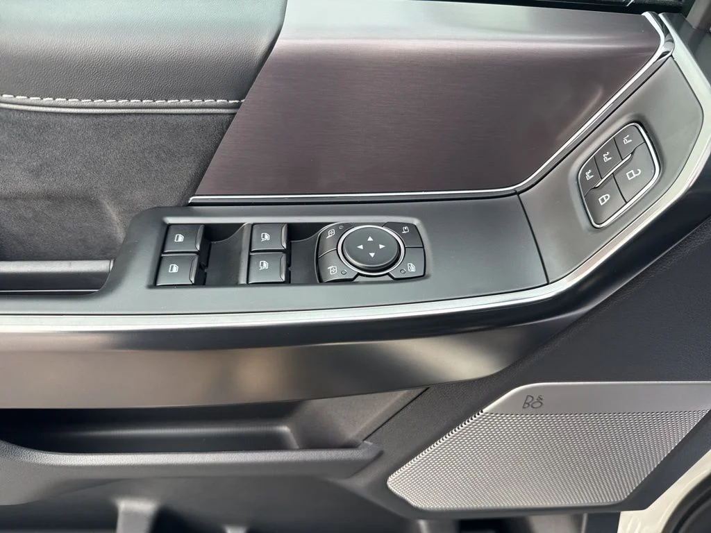 New 2026 Star White Metallic Tri-Coat Ford Platinum® image 34