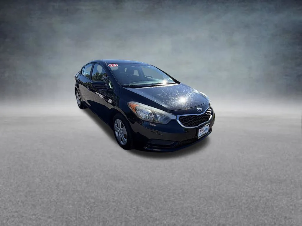 Used 2016 Black Kia LX image 8