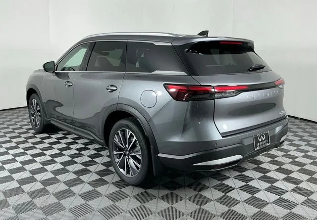 New 2027 Graphite Shadow INFINITI LUXE image 4