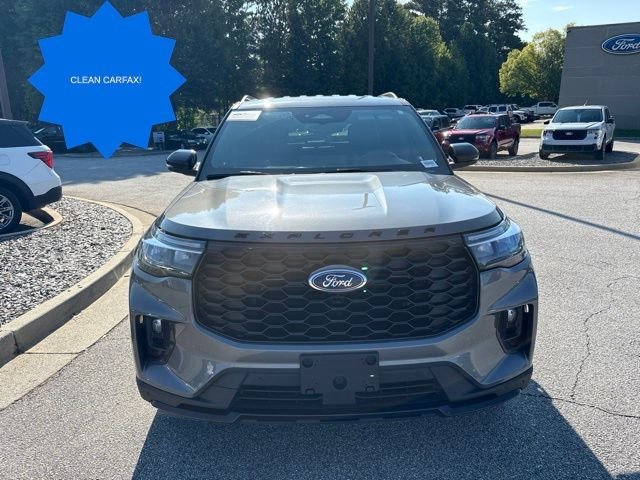 Used 2025 Gray Ford ST-Line image 3