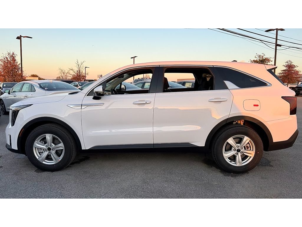 New 2026 Glacial White Pearl Kia LX image 9