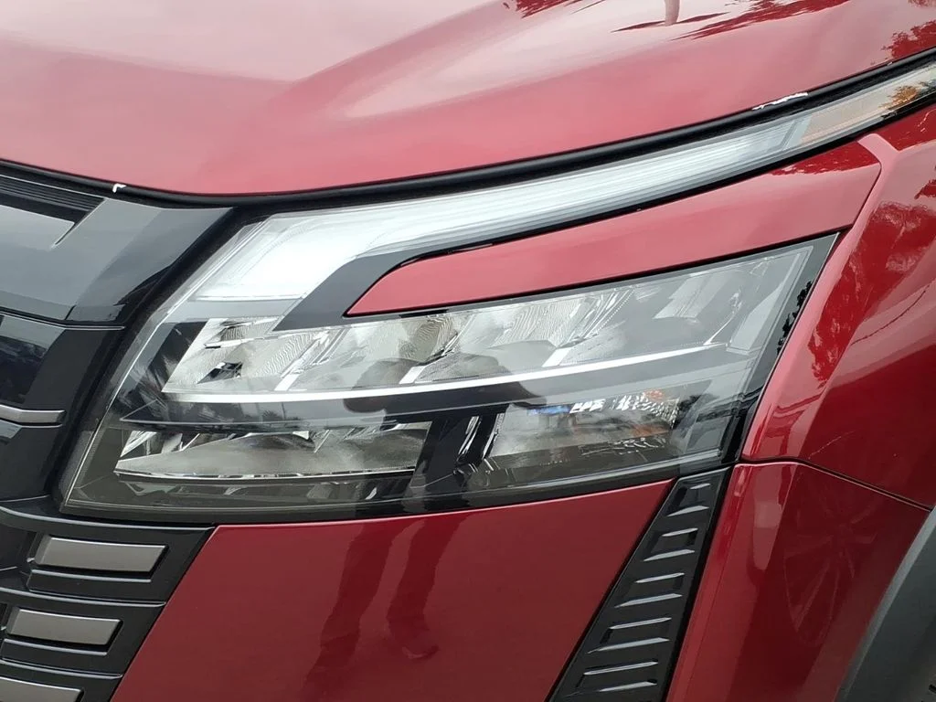 New 2026 Scarlet Ember Tintcoat Nissan SV image 2