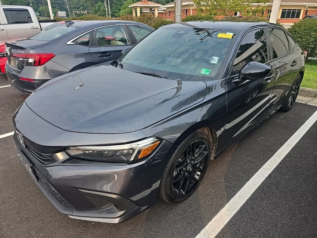 Used 2023  Honda Sport image 2