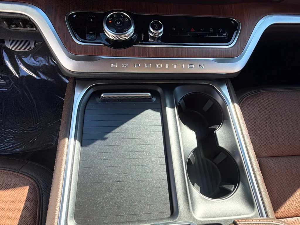 New 2027 Agate Black Metallic Ford MAX King Ranch® image 33