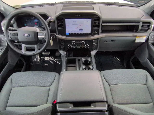 New 2026 Oxford White Ford XLT image 15