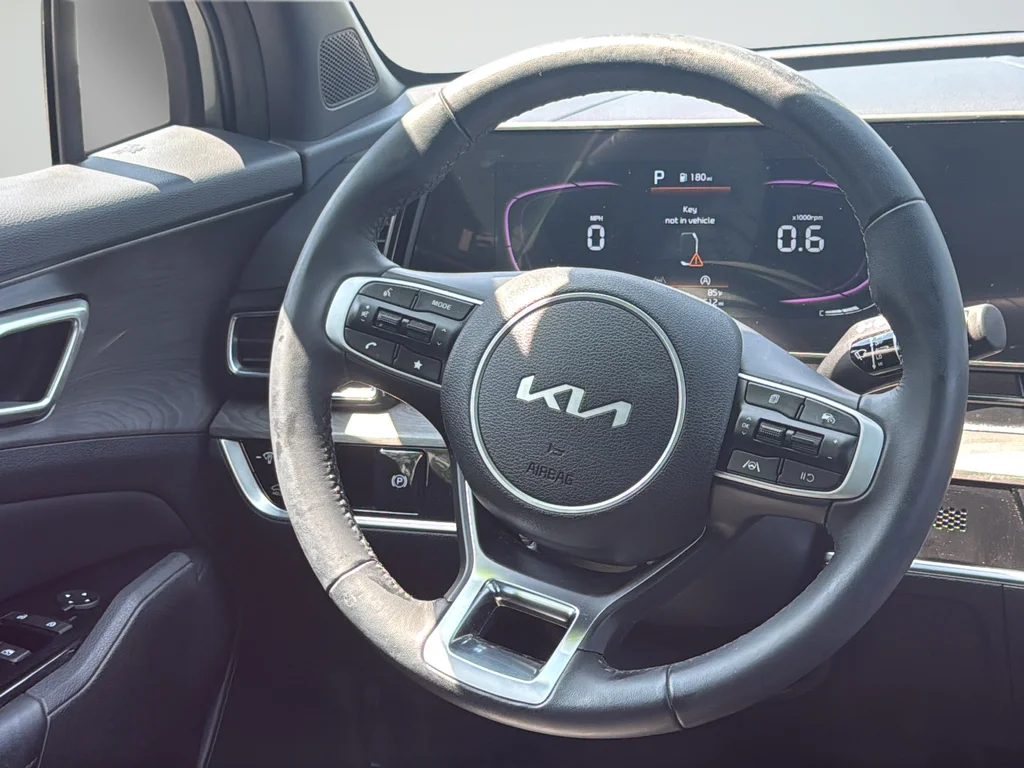 Used 2024 Green Kia X-Line image 42