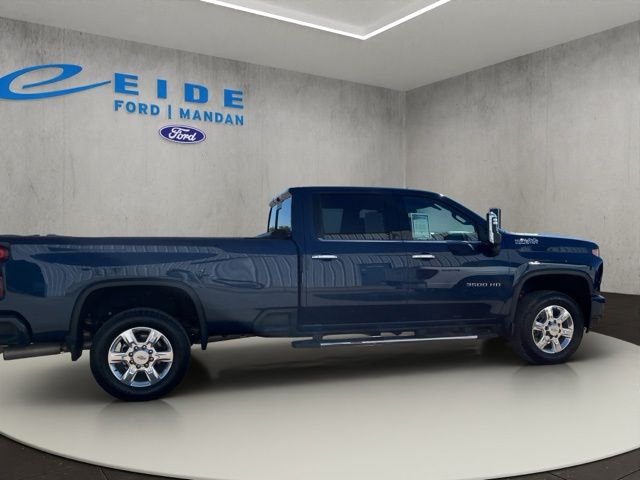 Used 2022 Blue Chevrolet High Country image 10