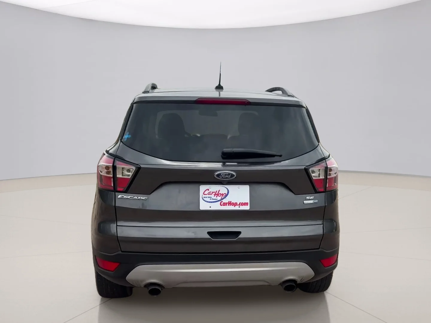 Used 2018 Gray Ford SE 4WD image 4