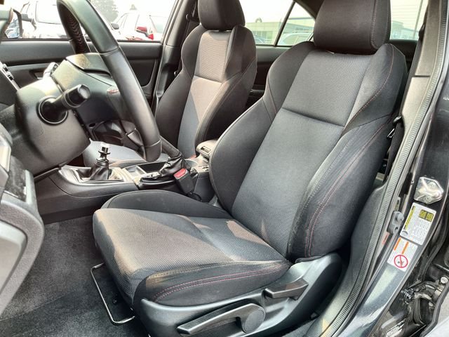 Used 2019 Gray Subaru Premium image 15