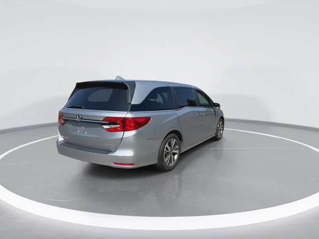 Used 2023 Silver Honda Touring image 10