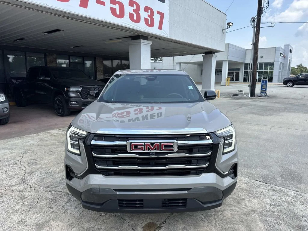 Used 2026 Gray GMC Elevation image 7