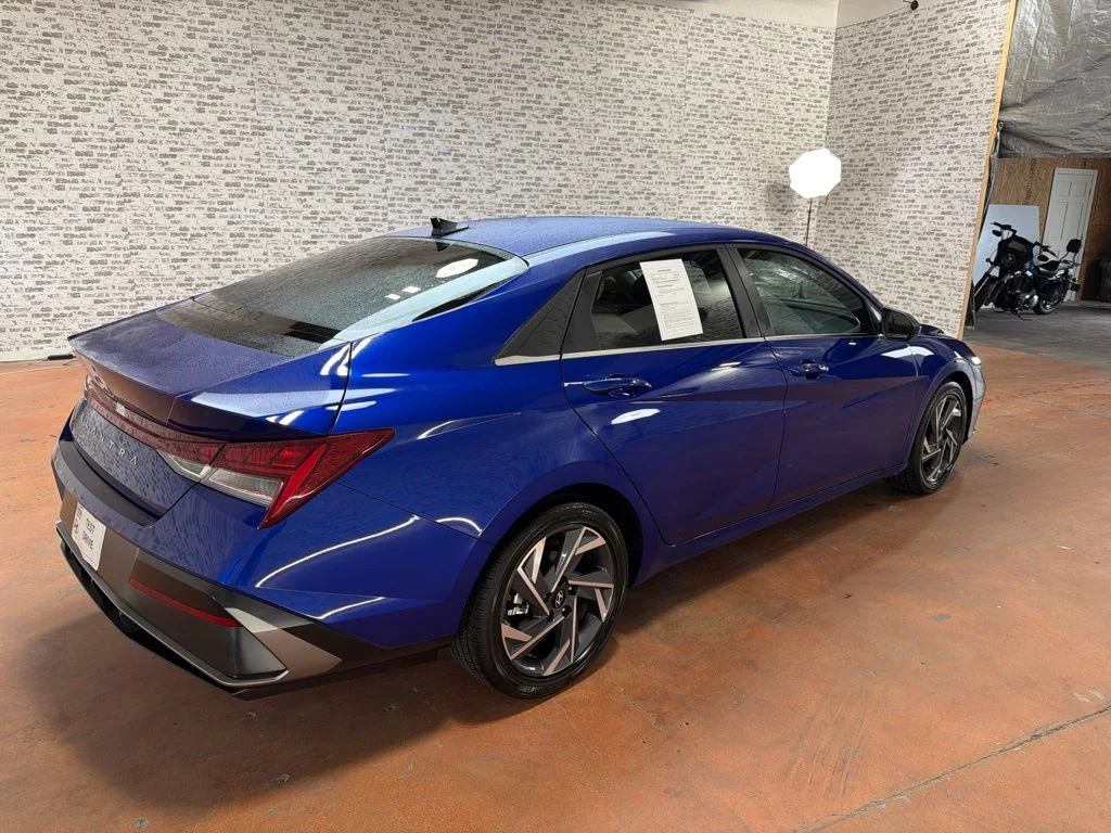 Used 2025 Intense Blue Hyundai SEL Convenience image 7
