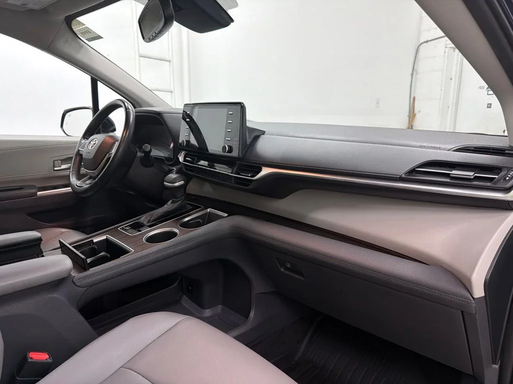 Used 2021 Blue Toyota XLE image 38