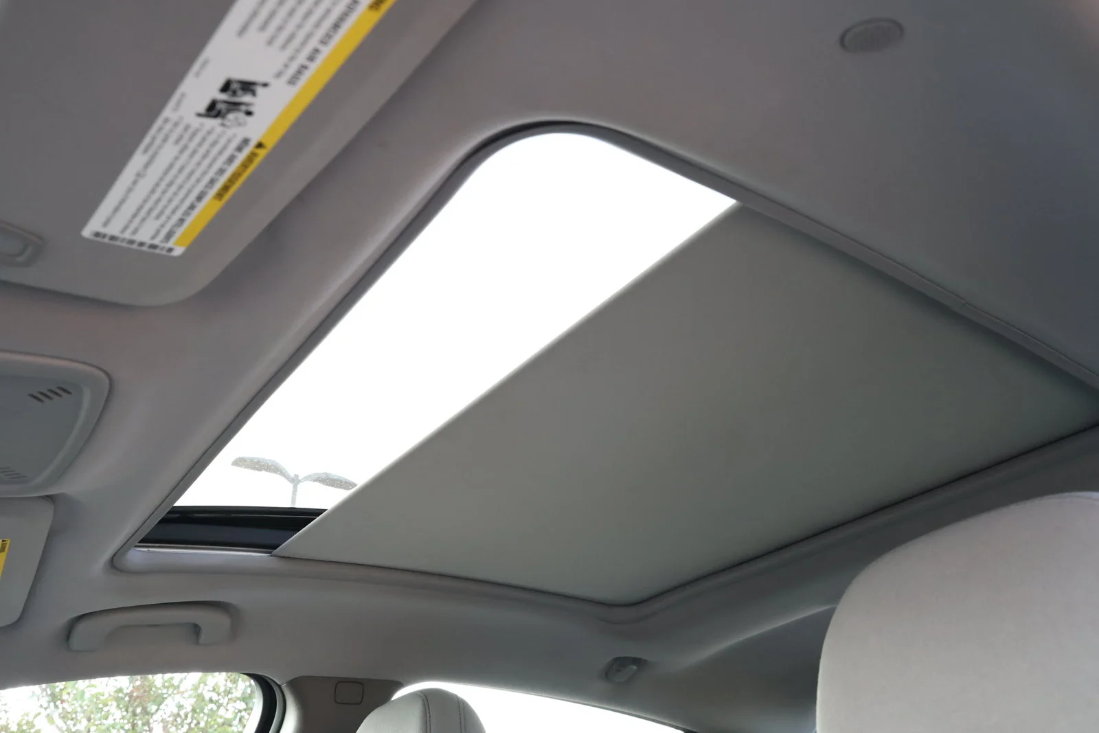 Used 2024 White Chevrolet LT image 3