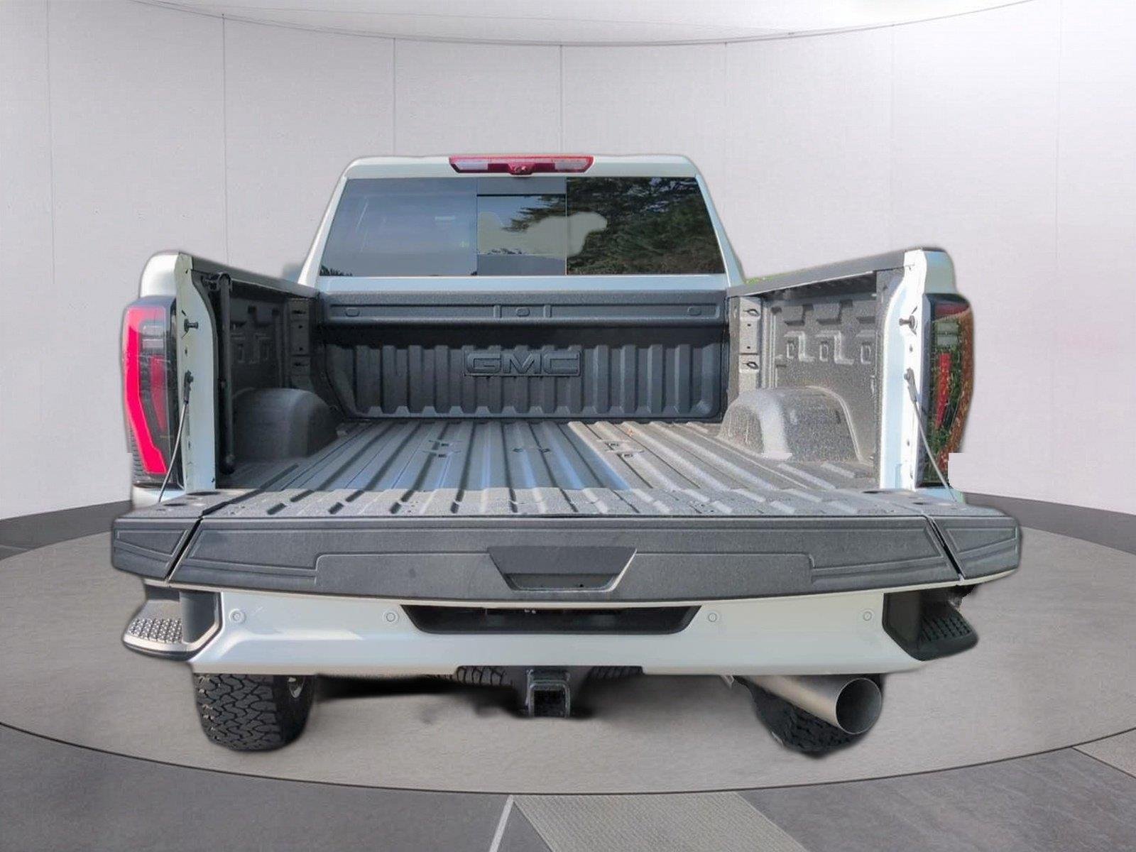 New 2026 Summit White GMC AT4 image 5