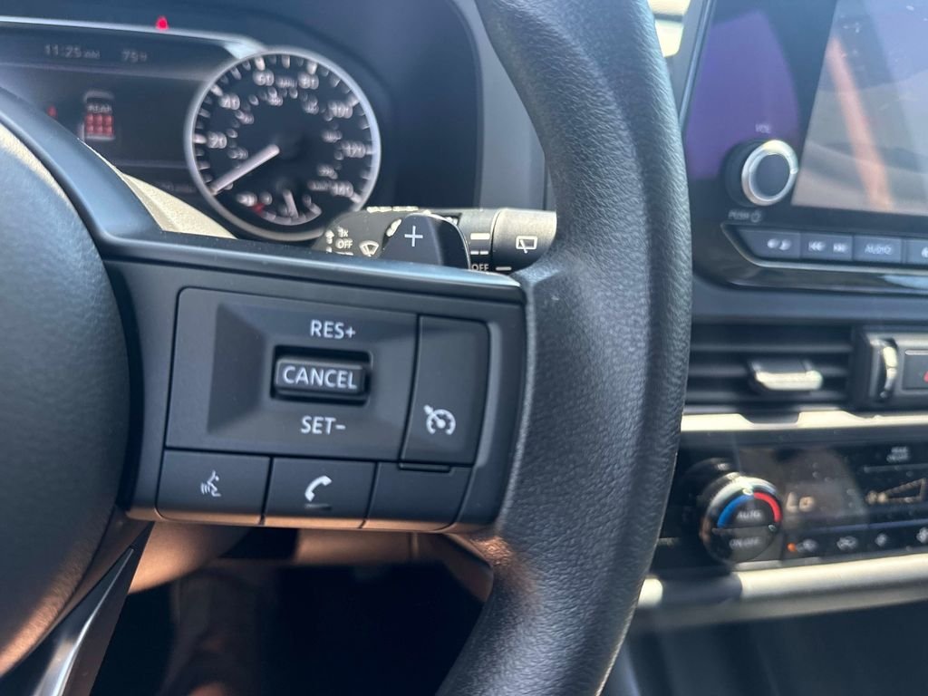 Used 2025 Silver Nissan S image 27