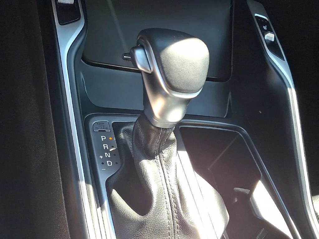 Used 2023 Silver Kia X-Line EX image 22