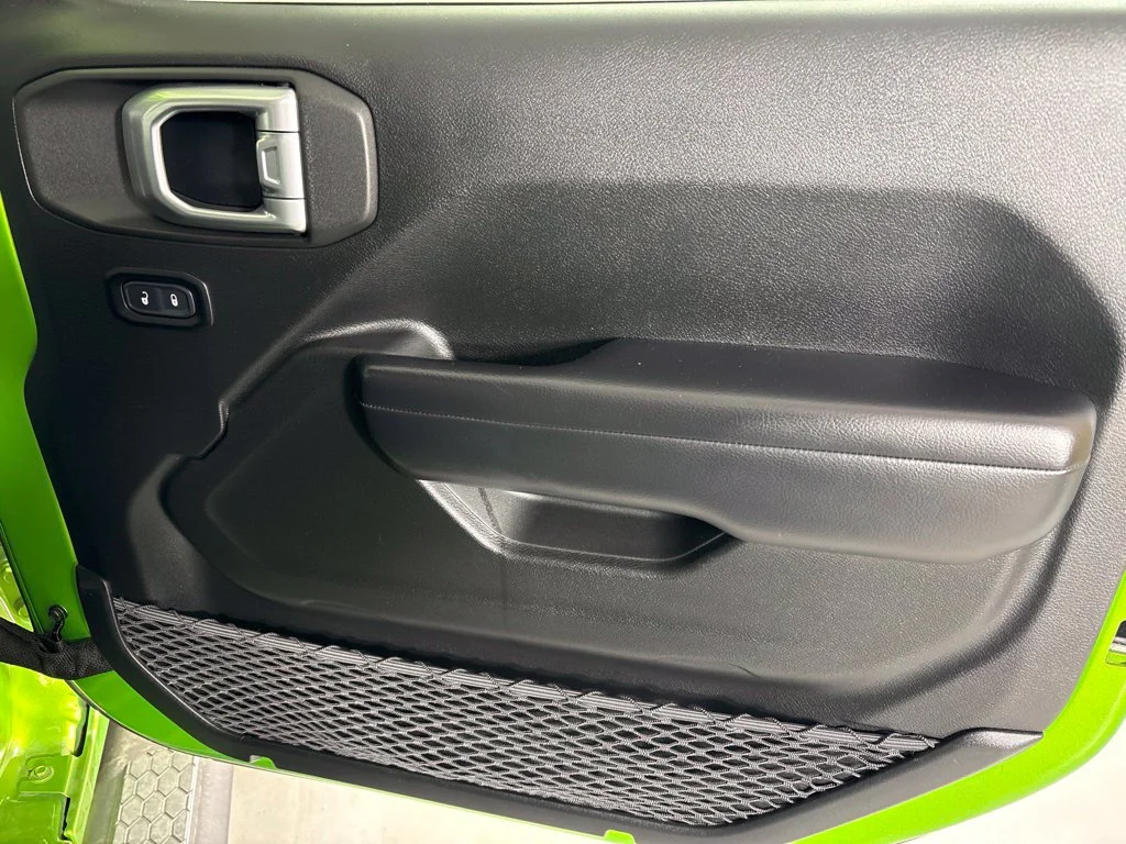 Used 2019 Green Jeep Sport S image 16