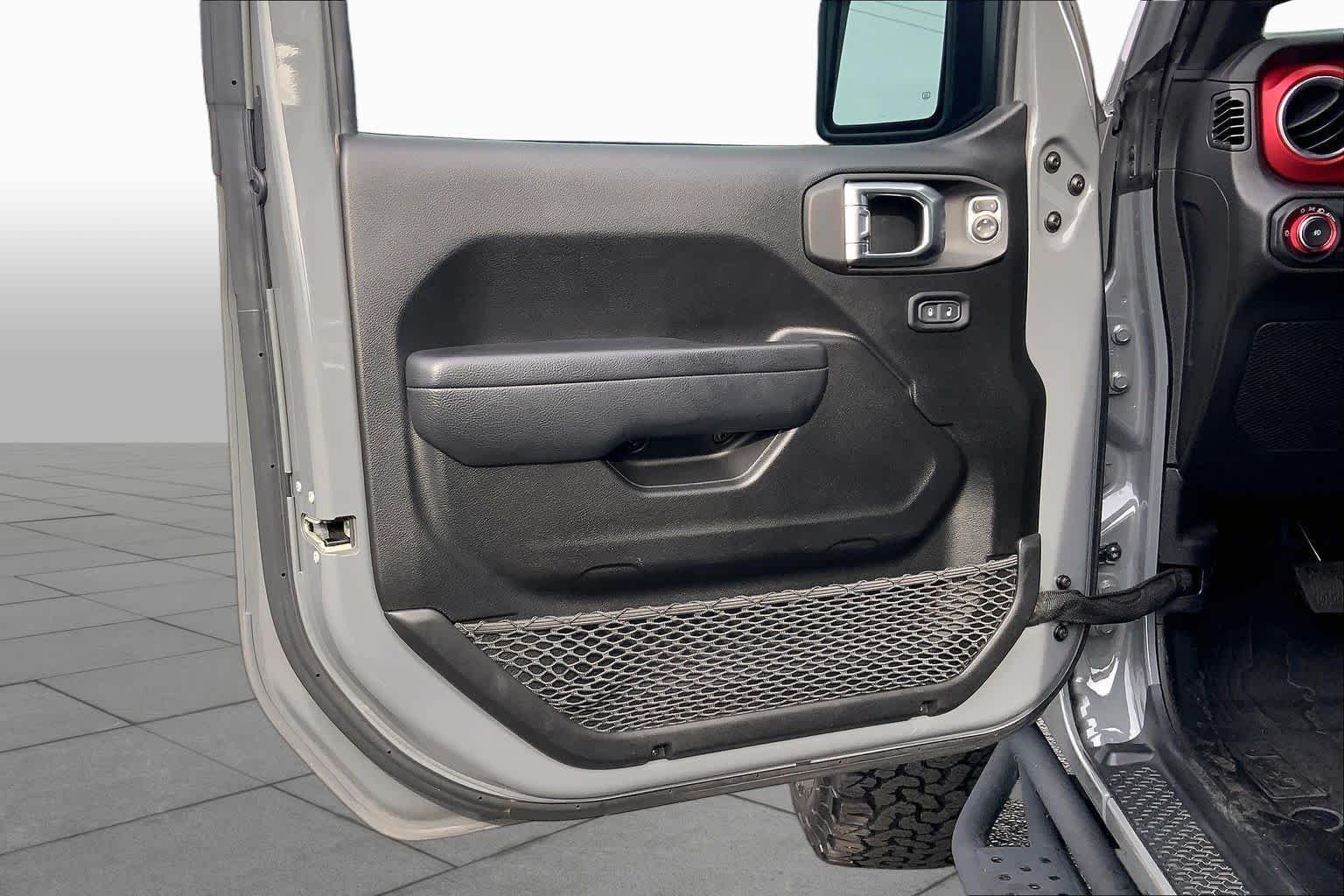 Used 2023 Sting-Gray Clearcoat Jeep Rubicon image 22