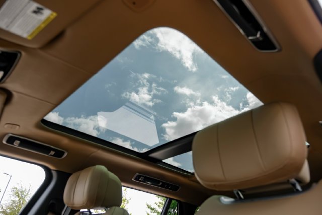 Used 2025 Gray Land Rover Autobiography image 5
