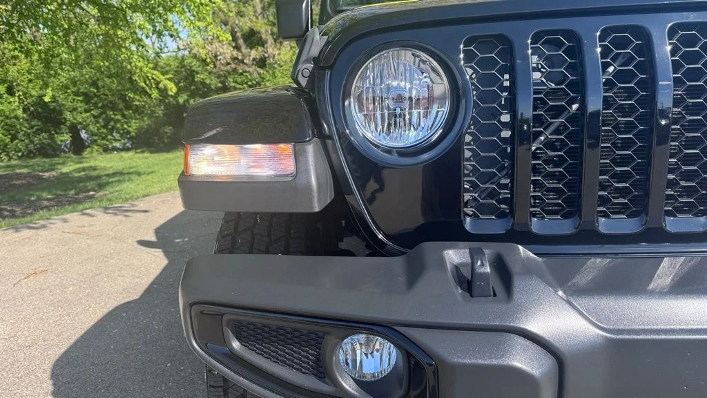 Used 2021 Black Jeep Willys image 10