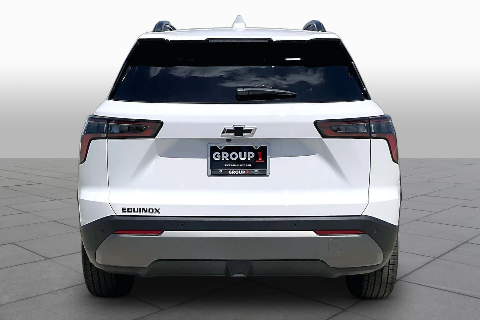 2027 Chevrolet Equinox LT - Photo 5