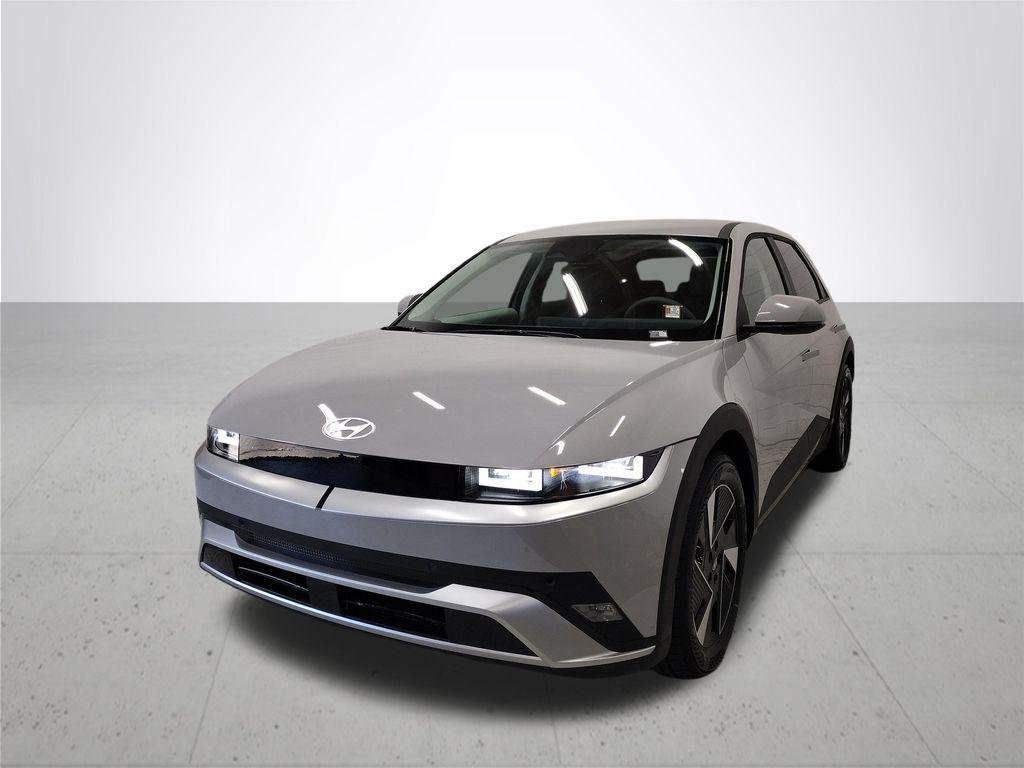 New 2026 Cyber Gray Hyundai SEL image 2
