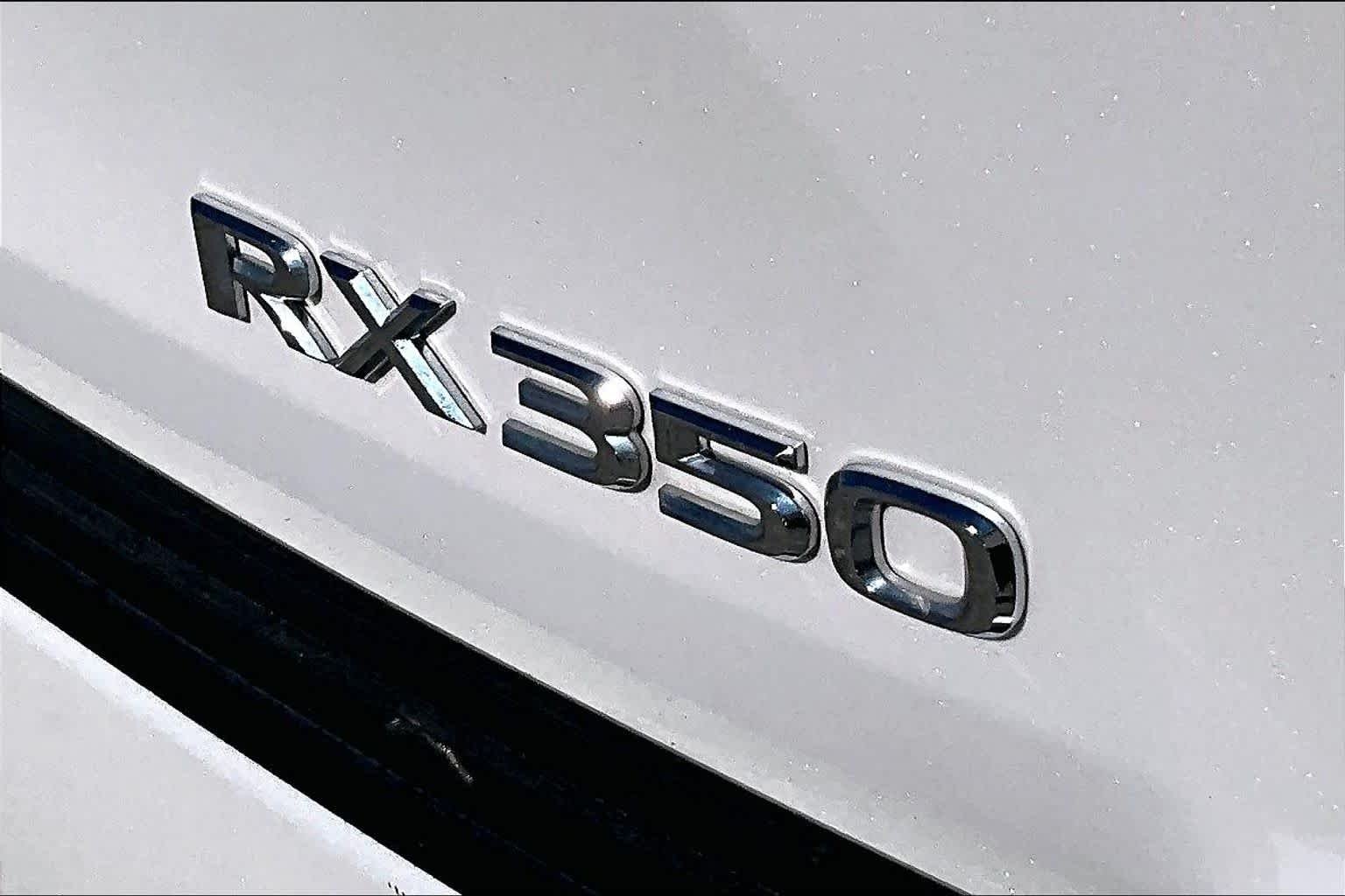 Used 2022 Eminent White Pearl Lexus  image 10