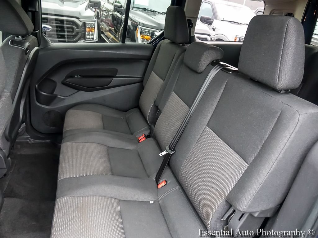 Used 2018 Dark Blue Ford XL image 11