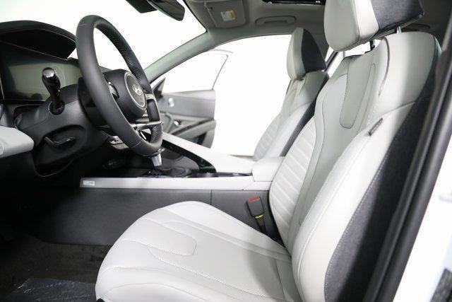 2025 Hyundai Elantra Limited - Photo 80