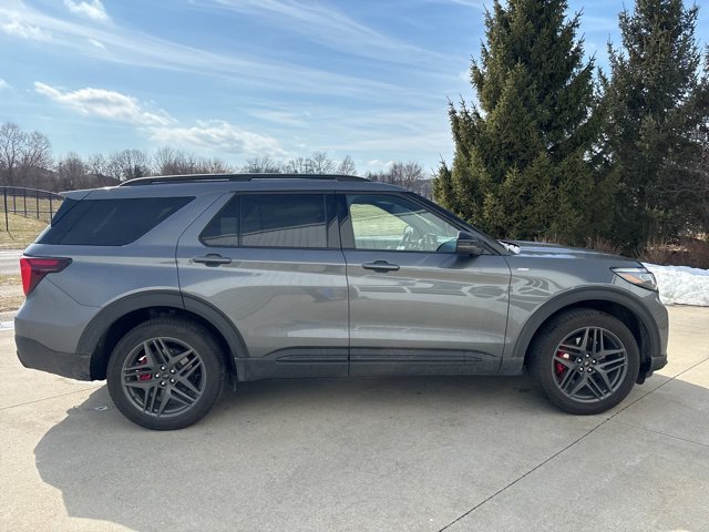 2026 Ford Explorer ST-Line - Photo 39