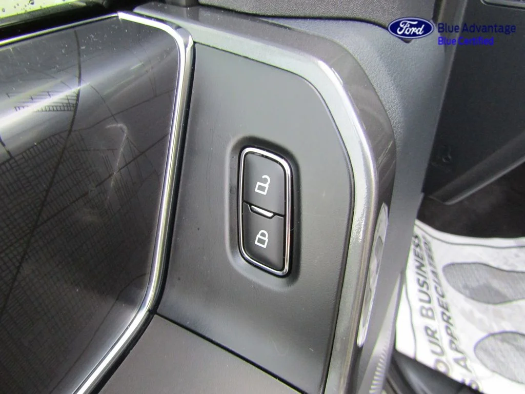 Certified Used 2023 Avalanche Ford XLT image 26