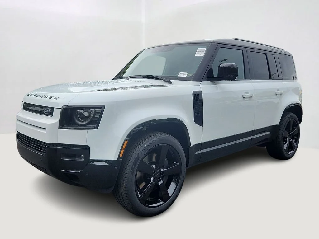 2026 Land Rover Defender 110 X-Dynamic SE P400's photo
