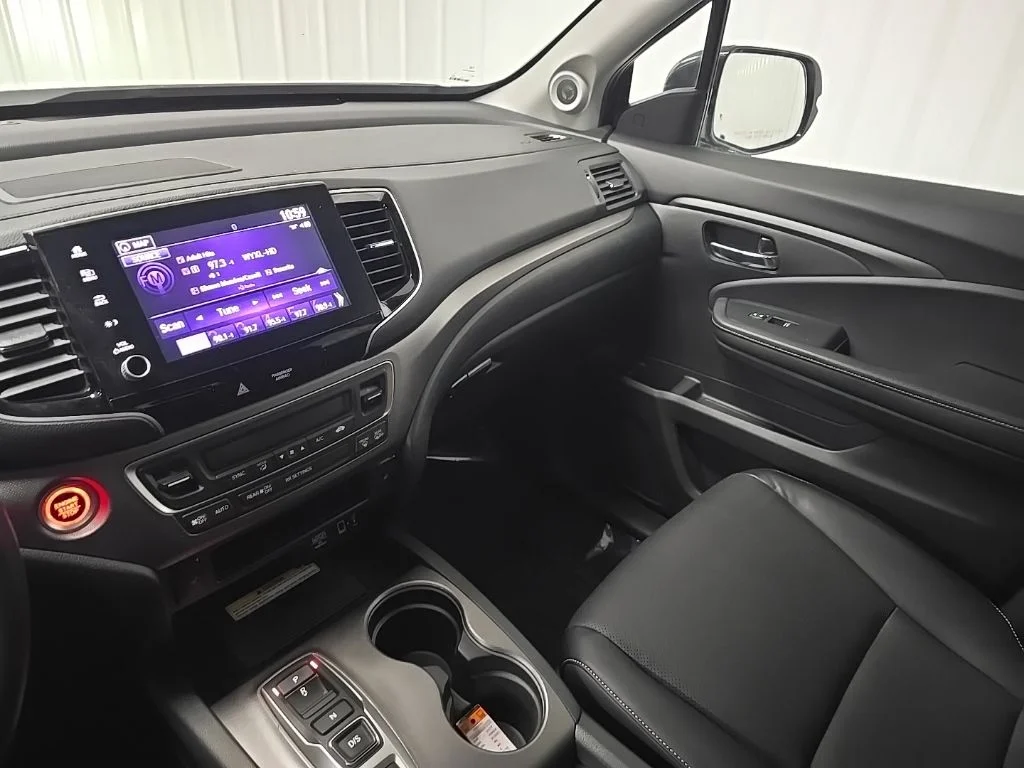 Used 2023 White Honda RTL-E image 28
