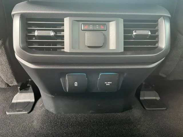 Used 2025 White Ford Raptor image 19