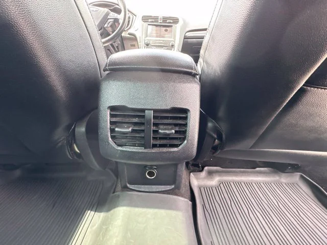 Used 2019 Black Ford SE image 25