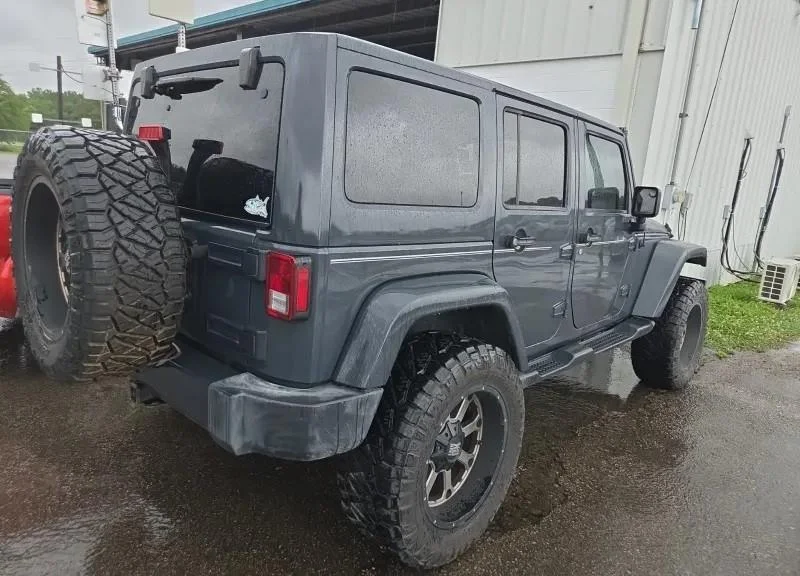 Used 2017 Rhino Clearcoat Jeep Sahara image 3