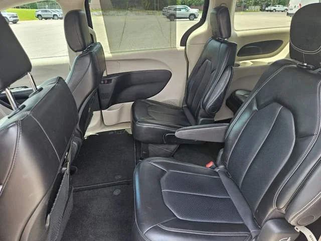 Used 2024 Red Chrysler Touring L image 25